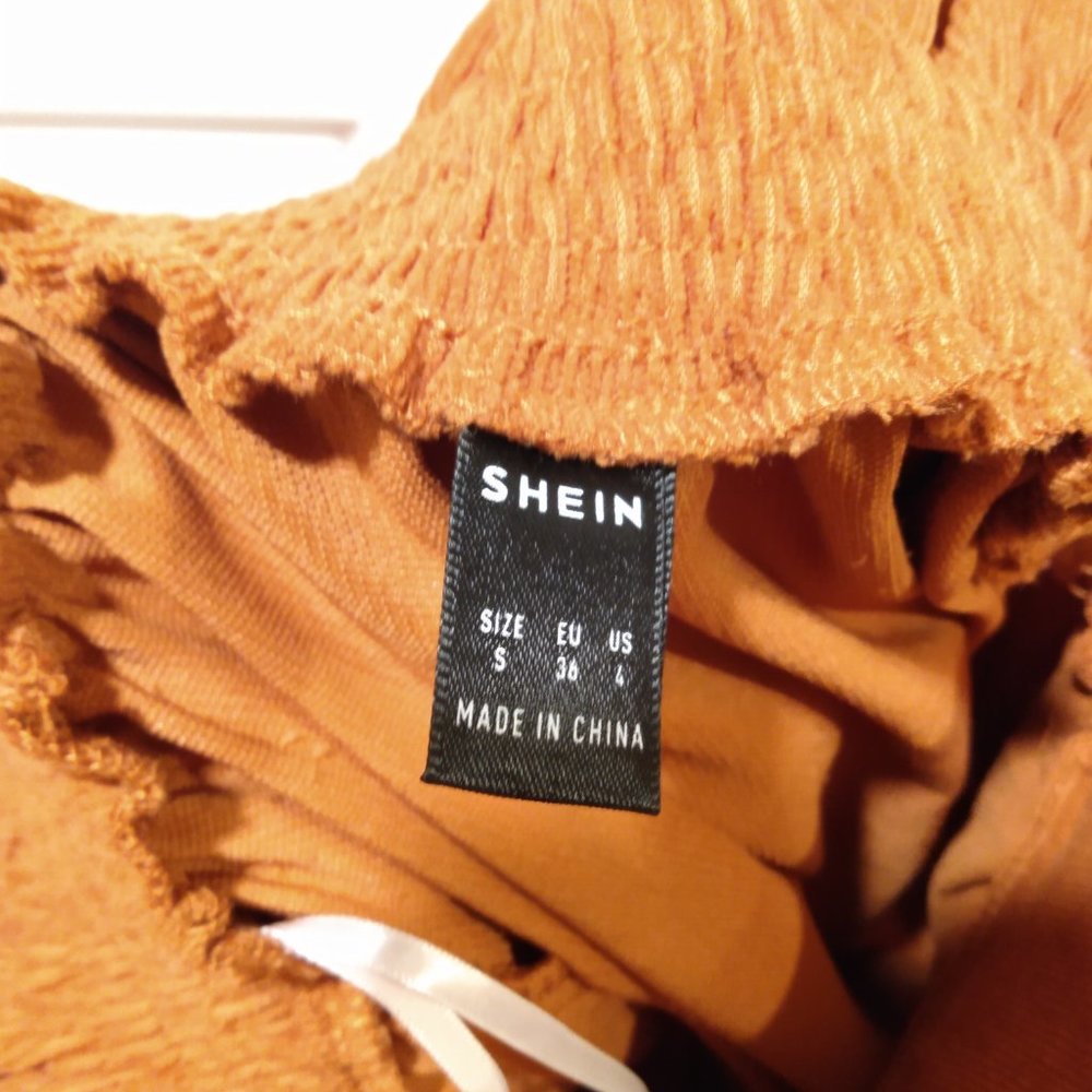 Burnt Orange Skirt with Pockets and Belt - Picture 4 of 4